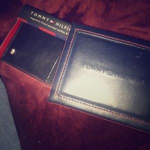 Tommy Hilfiger Black Leather Pocket Wallet